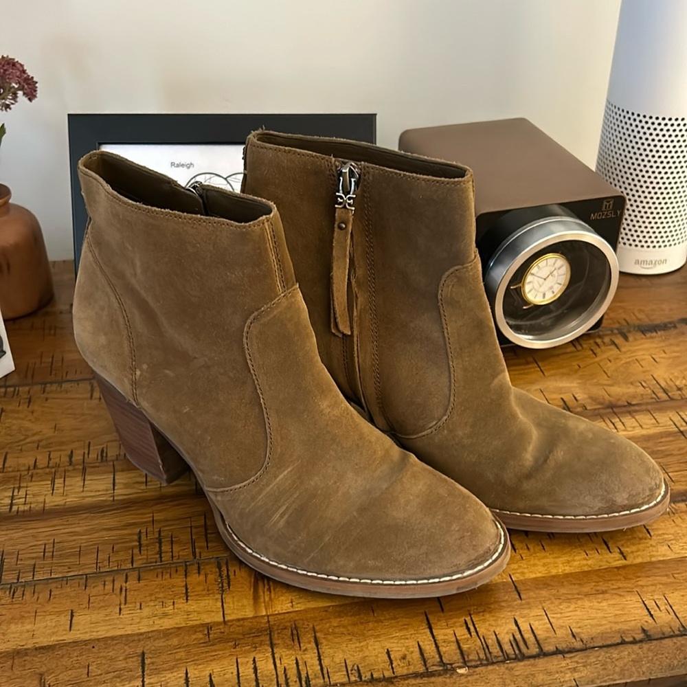 Sam Edelman brown suede heeled booty - size 9.5